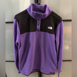 North face fleece. Excellent condition. Size medium